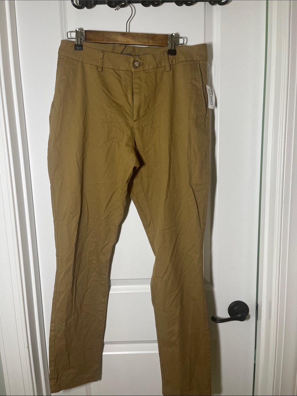 Old Navy Men's Chino Pants in Tan